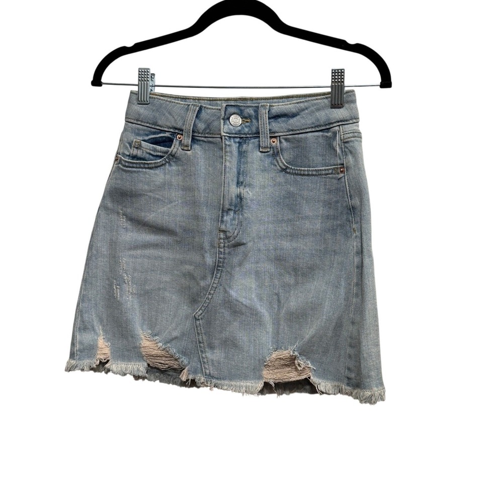 Wild Fable Womens 00 Light Wash Distressed Denim Mini Skirt Raw Hem Y2K Grunge‎